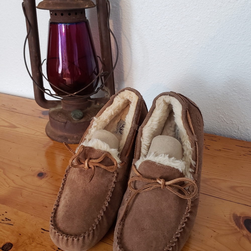 UGGS